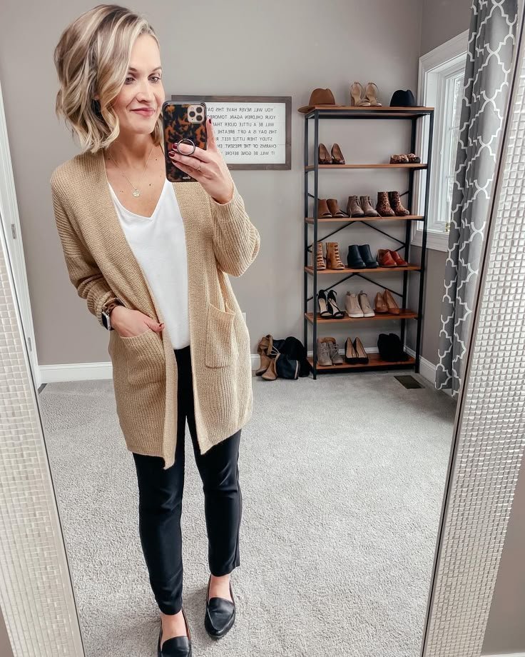 Cárdigan beige | Conjunto de cárdigan beige, Conjunto de cárdigan crema, Conjunto de cárdigan gris topo Cárdigan beige | Conjunto con cárdigan beige, Conjunto con cárdigan crema, Conjunto con cárdigan gris topo - Conjunto con cárdigan crema