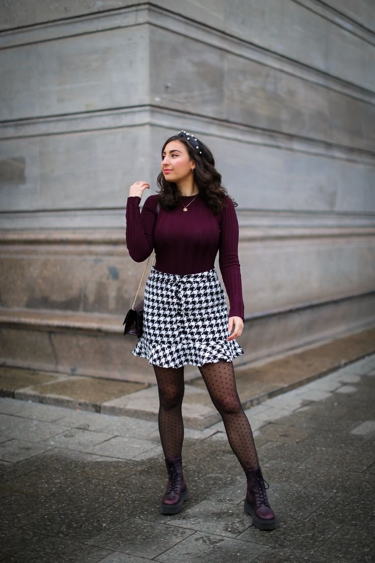 Tenue mini-jupe pied-de-poule – Blog mode berlinois / Blog culinaire — Streetstyle Blog Allemagne / Mode Blog Deutschland - Tenue mini-jupe pied-de-poule