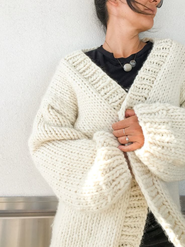 Modèle et kit de tricot pour cardigan épais Simone - cardigan en maille épaisse