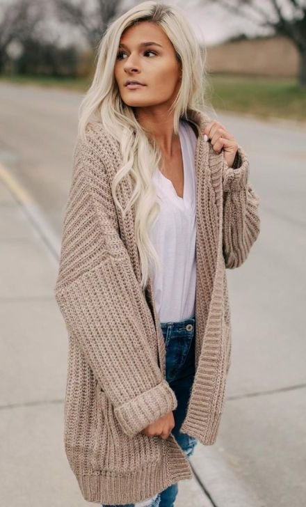 23 façons de porter des cardigans surdimensionnés tout en restant superbe 2020 - tenue cardigan beige