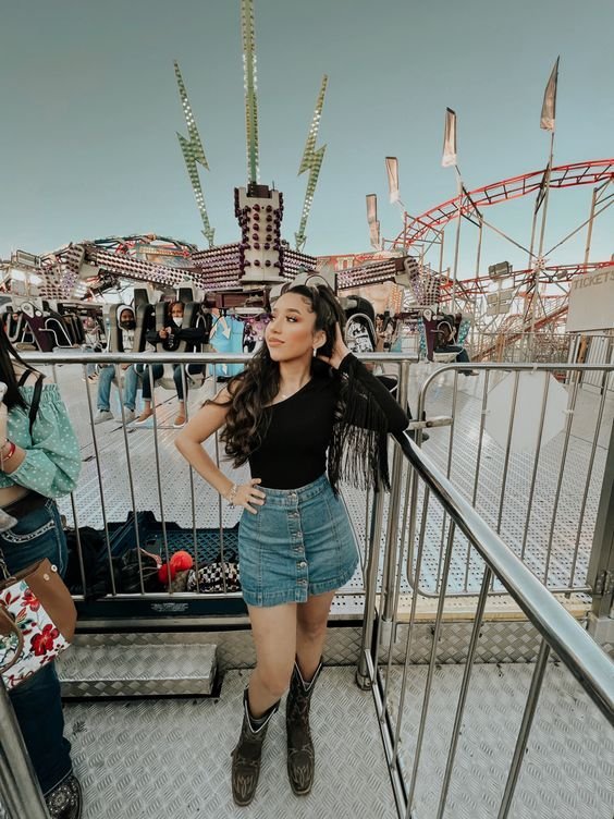 Tenue du rodéo d'élevage de bétail de Houston 2025