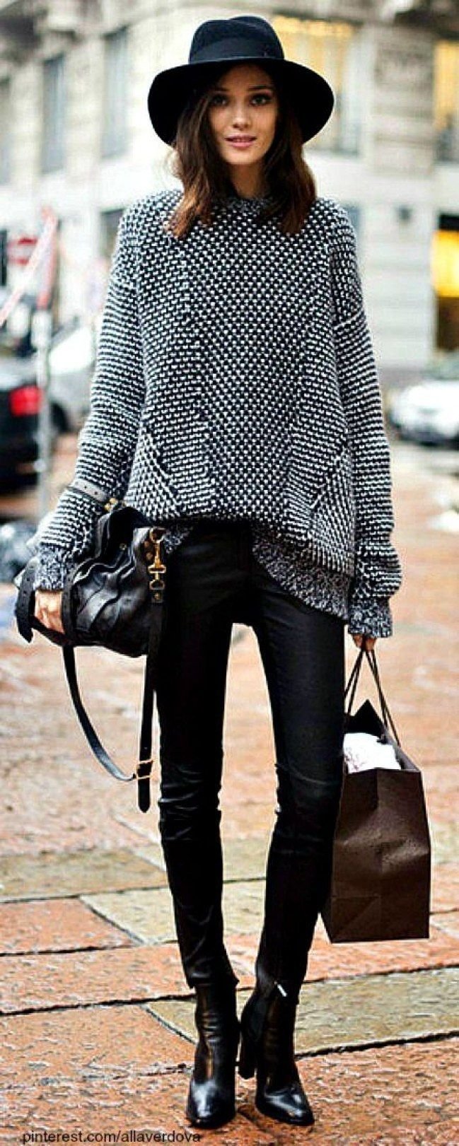 Combinaison de jeans skinny : pour un look plus moderne - tenue pull noir