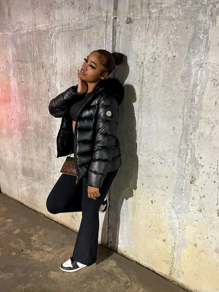 Page d'épingles - Tenue doudoune noire