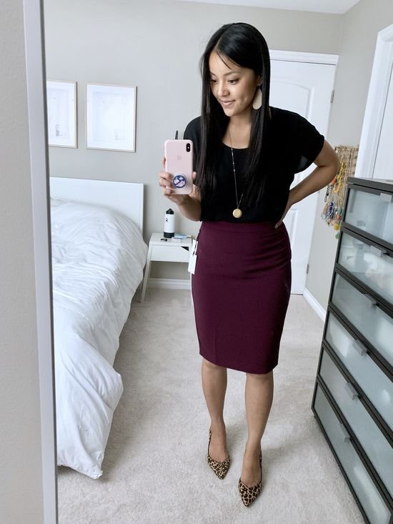 290 idées de jupes bordeaux en 2024 | Jupe bordeaux, tenues, mode - Tenue jupe bordeaux