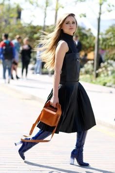 31 idées de robes pull | Robe pull, robe à manches longues, mode - robe pull noire