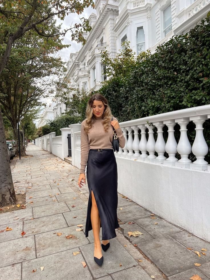 Jupe nuisette en satin sélectionnée sur LTK - tenue jupe satin hiver