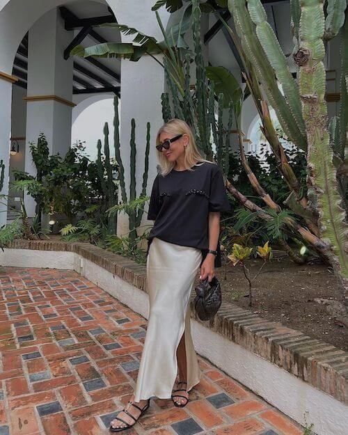 Que porter avec une jupe en satin [2024] : plus de 70 tenues élégantes avec une jupe en satin pour rester tendance - tenue jupe en satin verte