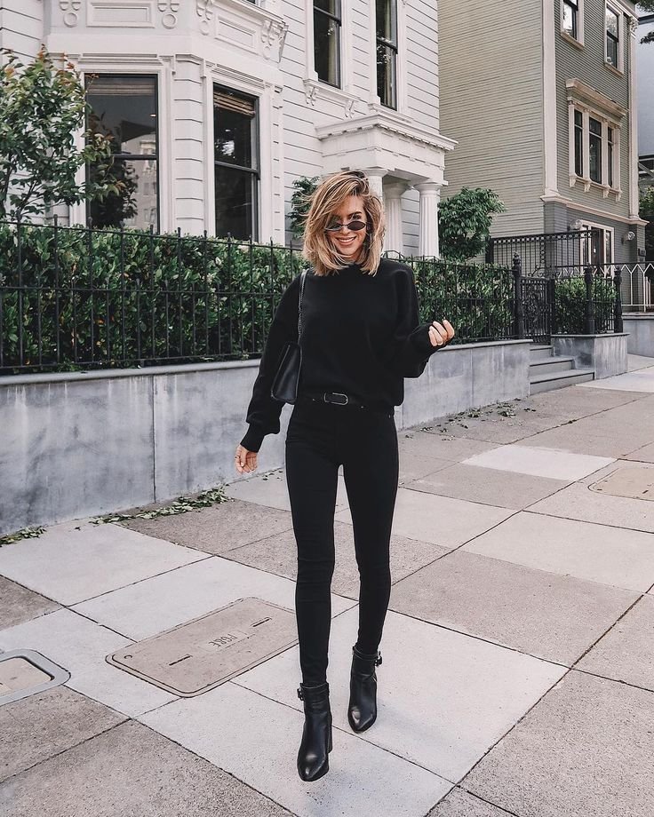 Page d'épingles - tenue robe pull noire