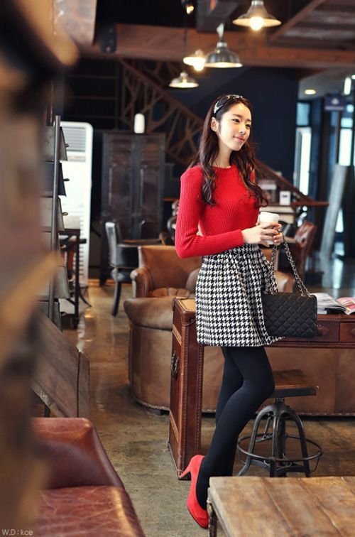 Page d'épingles - Tenue jupe pied-de-poule