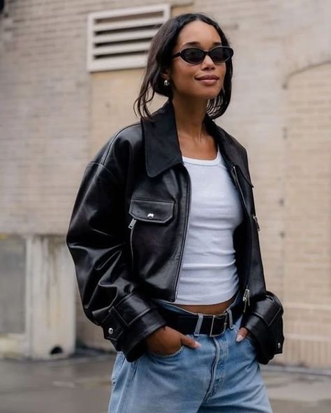 L'essentiel : pourquoi sont-ils partout ? | VALLEY Magazine - Tenue veste en cuir noir pour femme