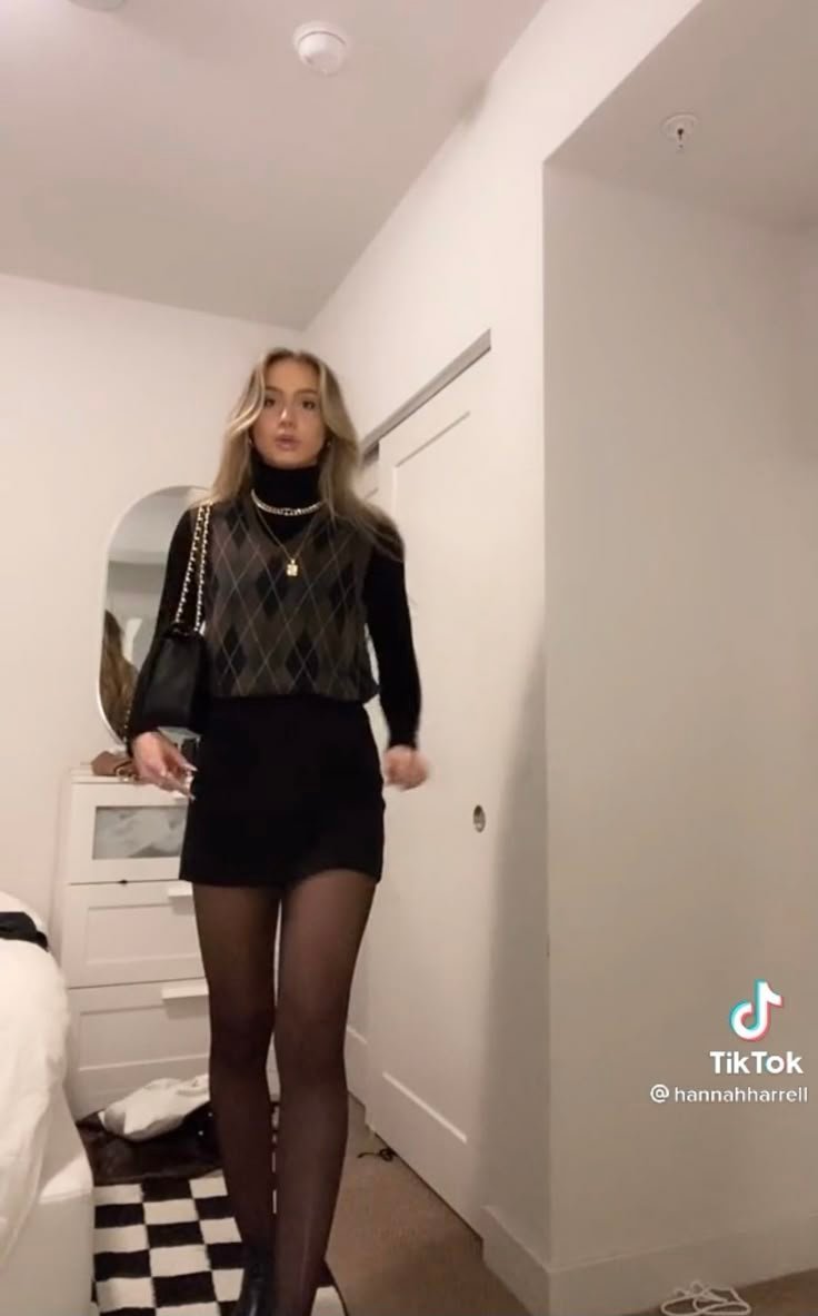 tenue d'hiver en mini-jupe