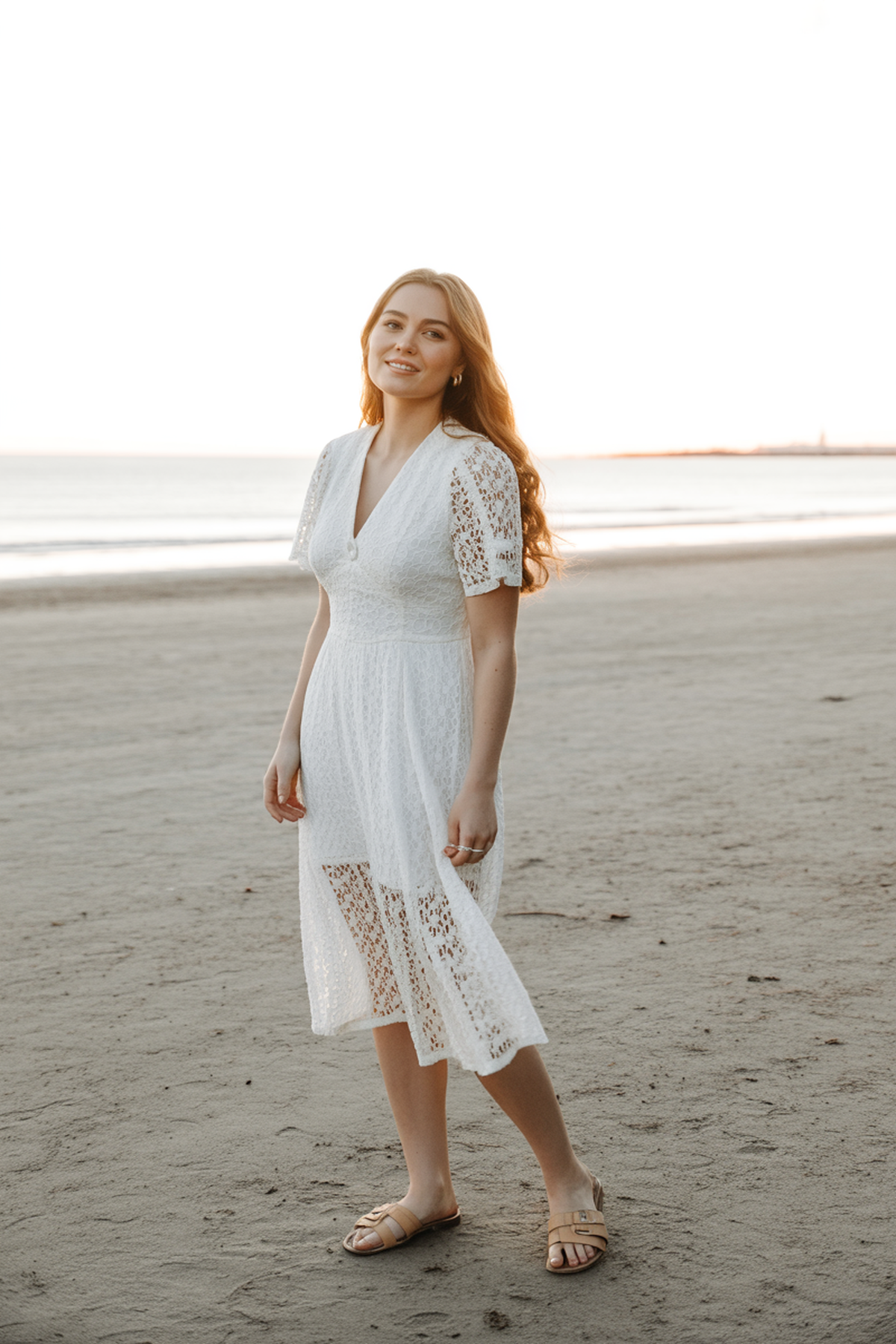 Vestido de Renda Boêmio com Sandálias Simples