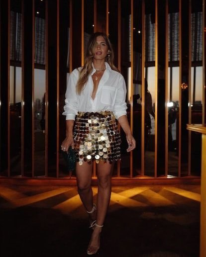 J'ai hâte de faire le tour des fêtes de fin d'année avec cette alternative à la petite robe noire - tenue avec jupe scintillante