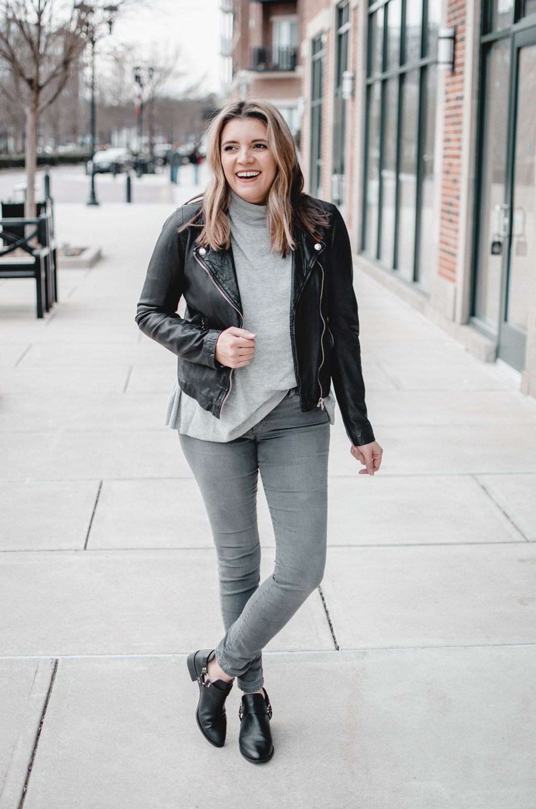 tenue veste en cuir noir femme