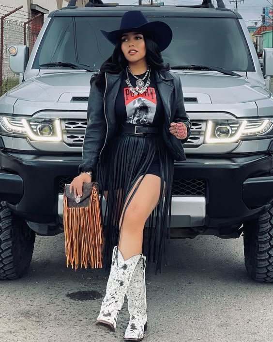 Vestido con sombrero de vaquera