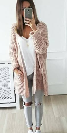 conjunto de cárdigan blanco