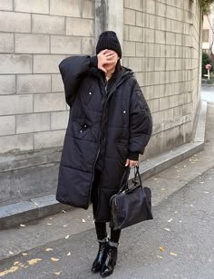 13 ideas de chaquetas | chaquetas, cómo usarlas, moda 13 ideas de chaquetas | chaquetas, cómo usarlas, moda - conjunto con chaqueta acolchada negra