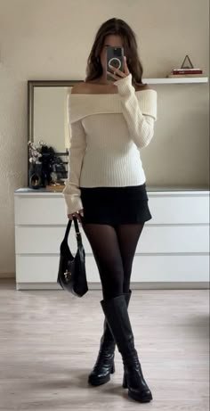 Conjunto de saia e meia-calça plus size Conjunto de saia e meia-calça plus size - saia com meia-calça