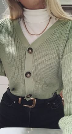 640 melhores ideias de roupas de cardigan | roupas, roupas fofas, roupas de outono 640 melhores ideias de roupas de cardigan | roupas, roupas fofas, roupas de outono - roupa de cardigan cropped
