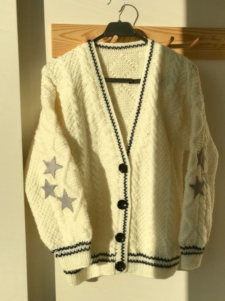 Cardigan de estrela, suéter folclórico, jaqueta de malha feita à mão, suéter feminino, grande, exclusivo, branco, robusto, roupa aconchegante, presente perfeito para ela - Etsy Cardigan Estrela, Casaco de Tricô Feito à Mão, Casaco Feminino, Grande, Único, Branco, Grosso, Aconchegante, Roupa Perfeita para Ela - Etsy - Cardigan Taylor Swift
