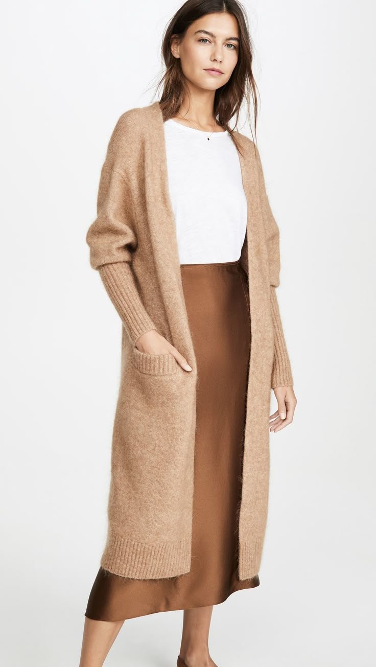 55 ideias de Cardigan | looks da moda, looks, moda 55 ideias de cardigan | looks da moda, looks, moda - look com cardigan bege