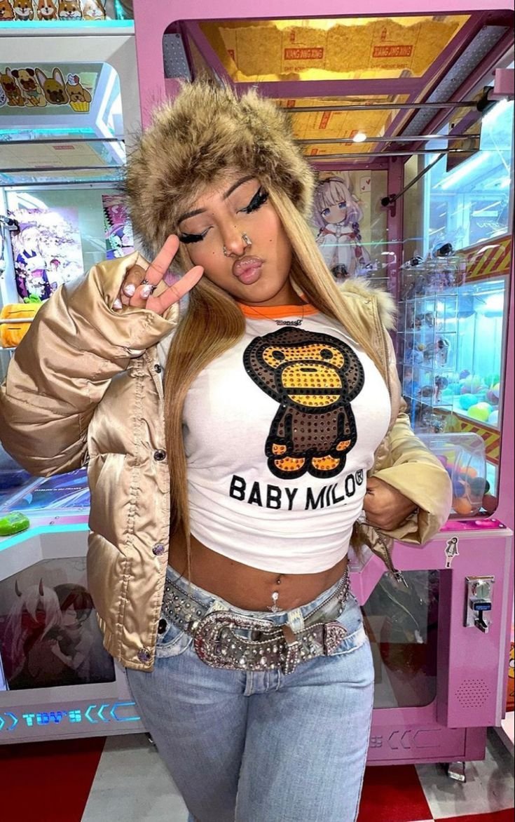 Y2k Baddie Fit✨ - looks de streetwear dos anos 2000