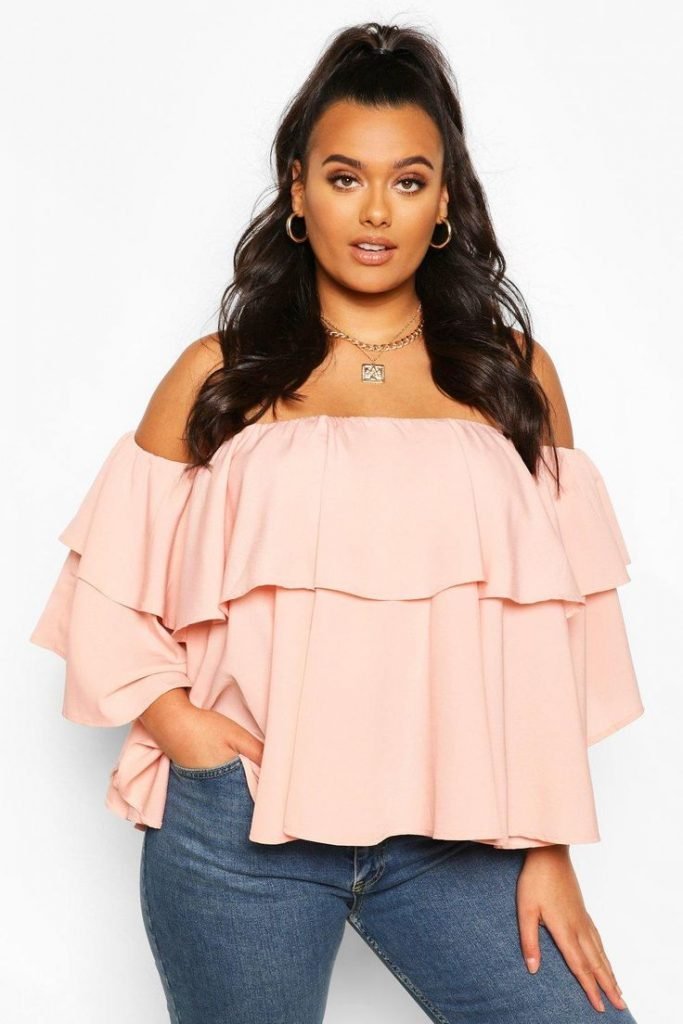 17 Ideias de Moda Boho para Mulheres Plus Size
