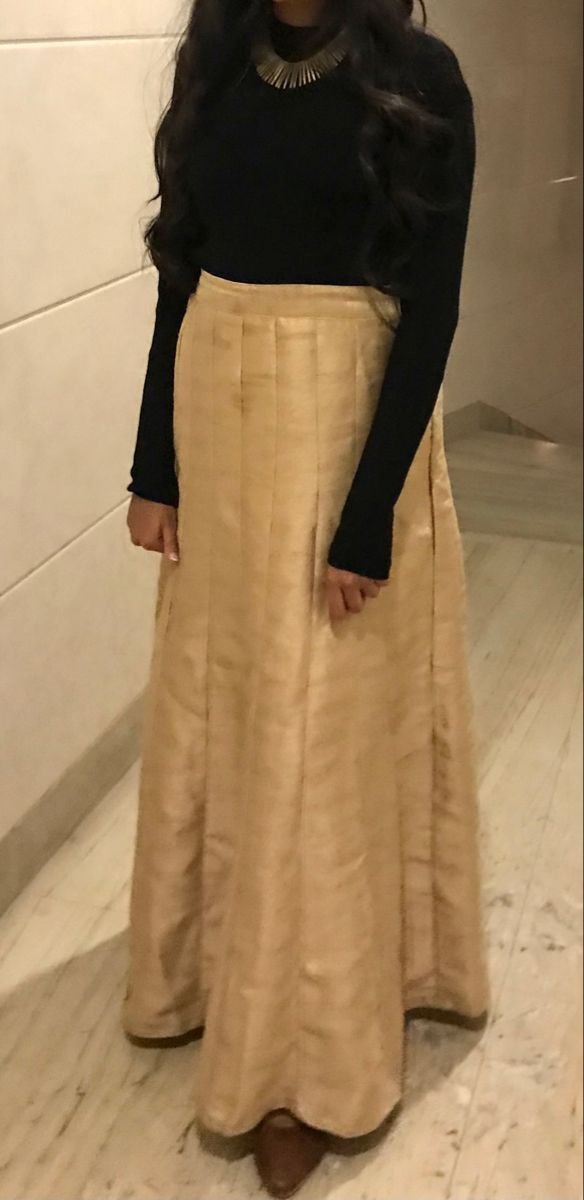 conjunto de saia dourada