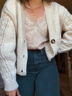 640 ideas para looks de invierno | Conjuntos bonitos, conjuntos de otoño, conjuntos casuales 640 ideas para looks de invierno | Conjuntos bonitos, conjuntos de otoño, conjuntos casuales - Conjunto de cárdigan blanco
