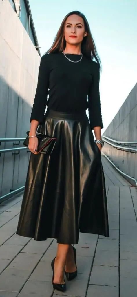 30 maneiras estilosas de usar saias de couro no outono 30 maneiras estilosas de usar saias de couro no outono - look com saia midi de couro