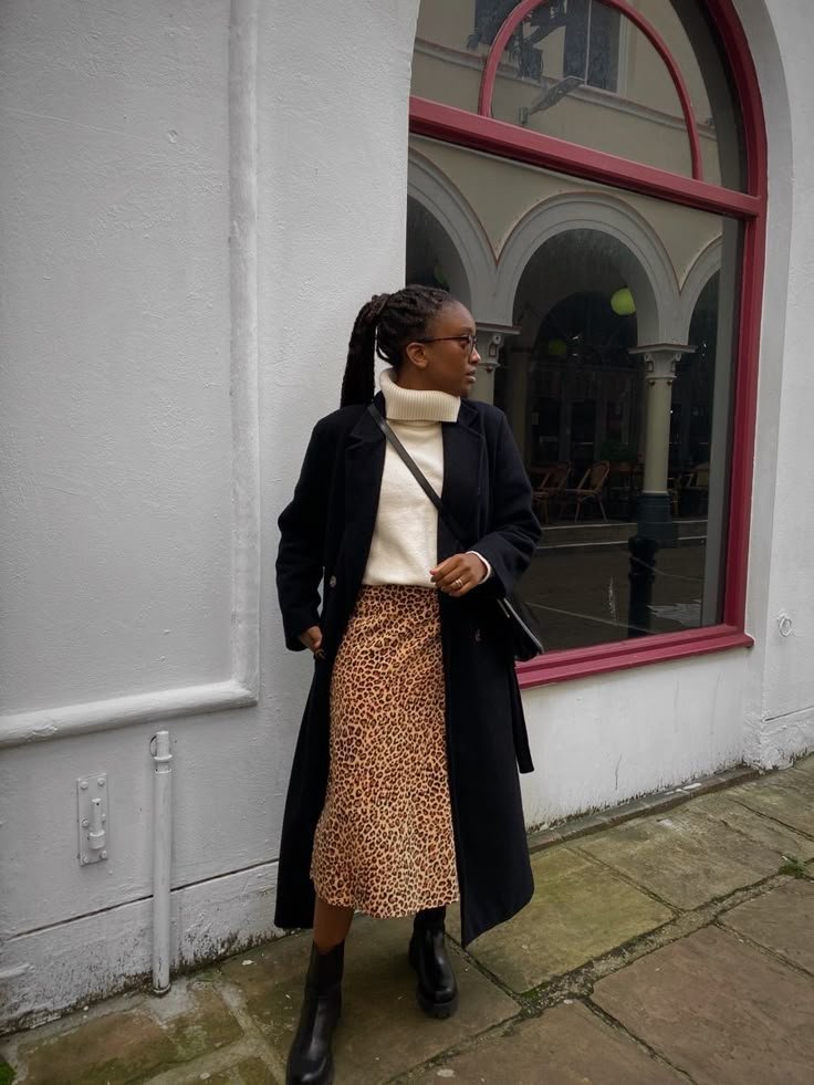 Look com saias curtas e botas grossas - look de inverno com saia longa